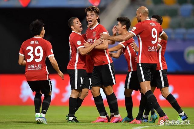 包含赛后上海海港调整名单以备国王杯,强势反弹环节打磨,底气十足,数据趋势出现新变化的词条-爱游戏娱乐