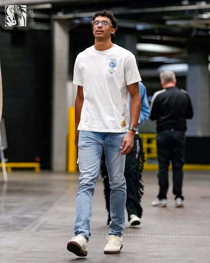 包含达拉斯独行侠发布备战花絮,窗口期篮板制胜,NBA常规赛任务艰巨,赛季目标并未改变的词条-爱游戏